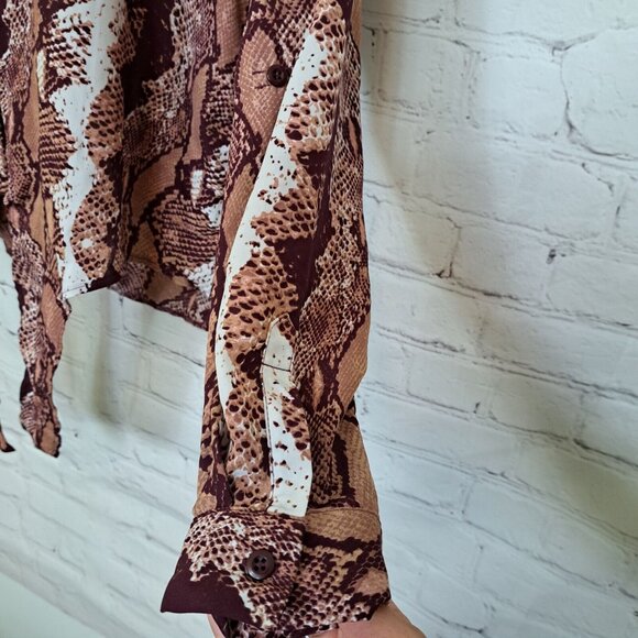 J For Justify Snake Print Button Up Top Size XL - Picture 5 of 9
